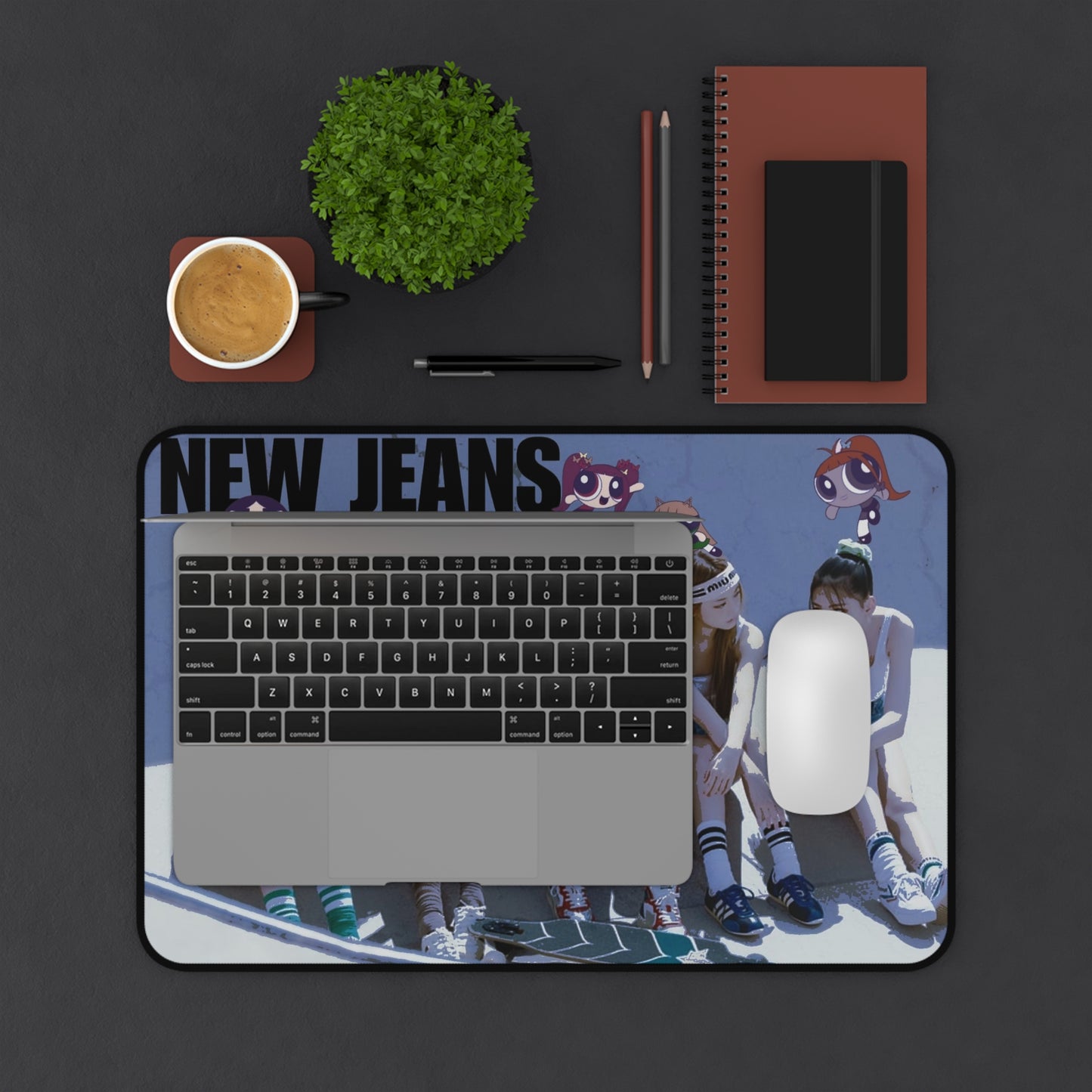 New Jeans Desk Mat 1.0